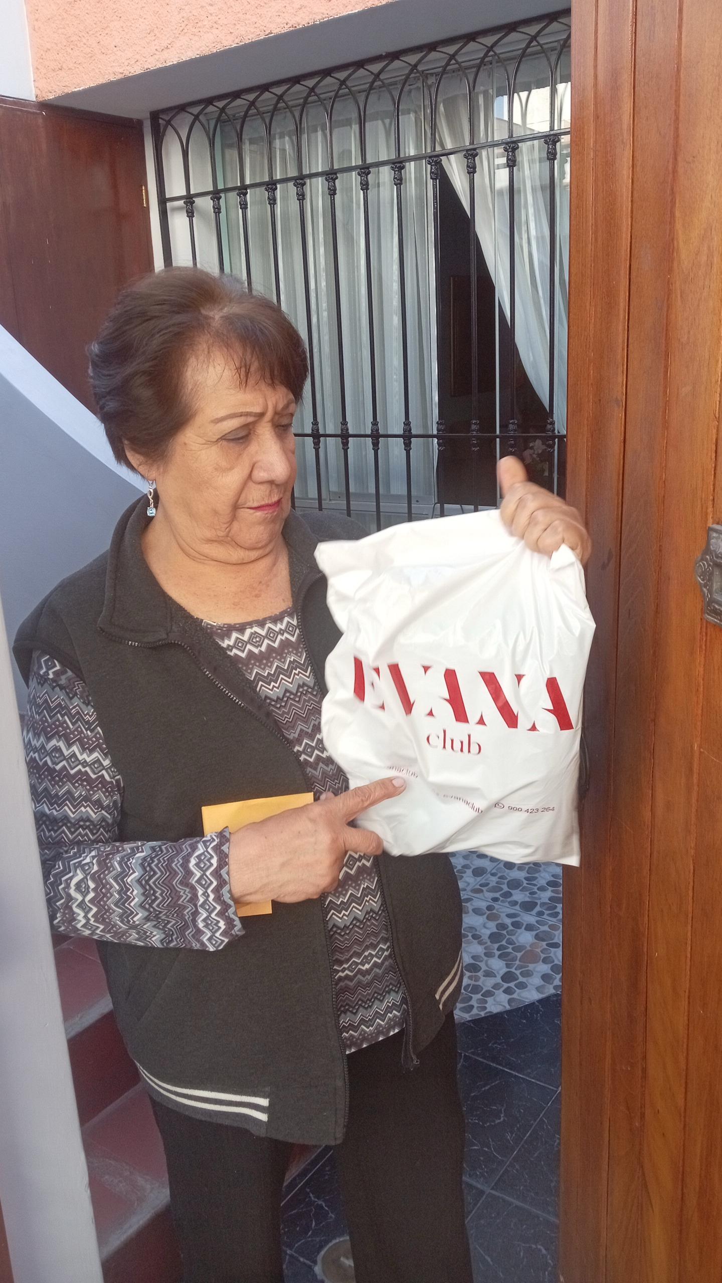 <strong>Ana Valdiviezo</strong>